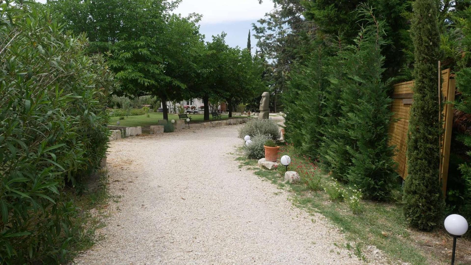 Mas Maurane - L'Olivier Avec Spa Prive Aux Portes D'Arles Тараскон Экстерьер фото